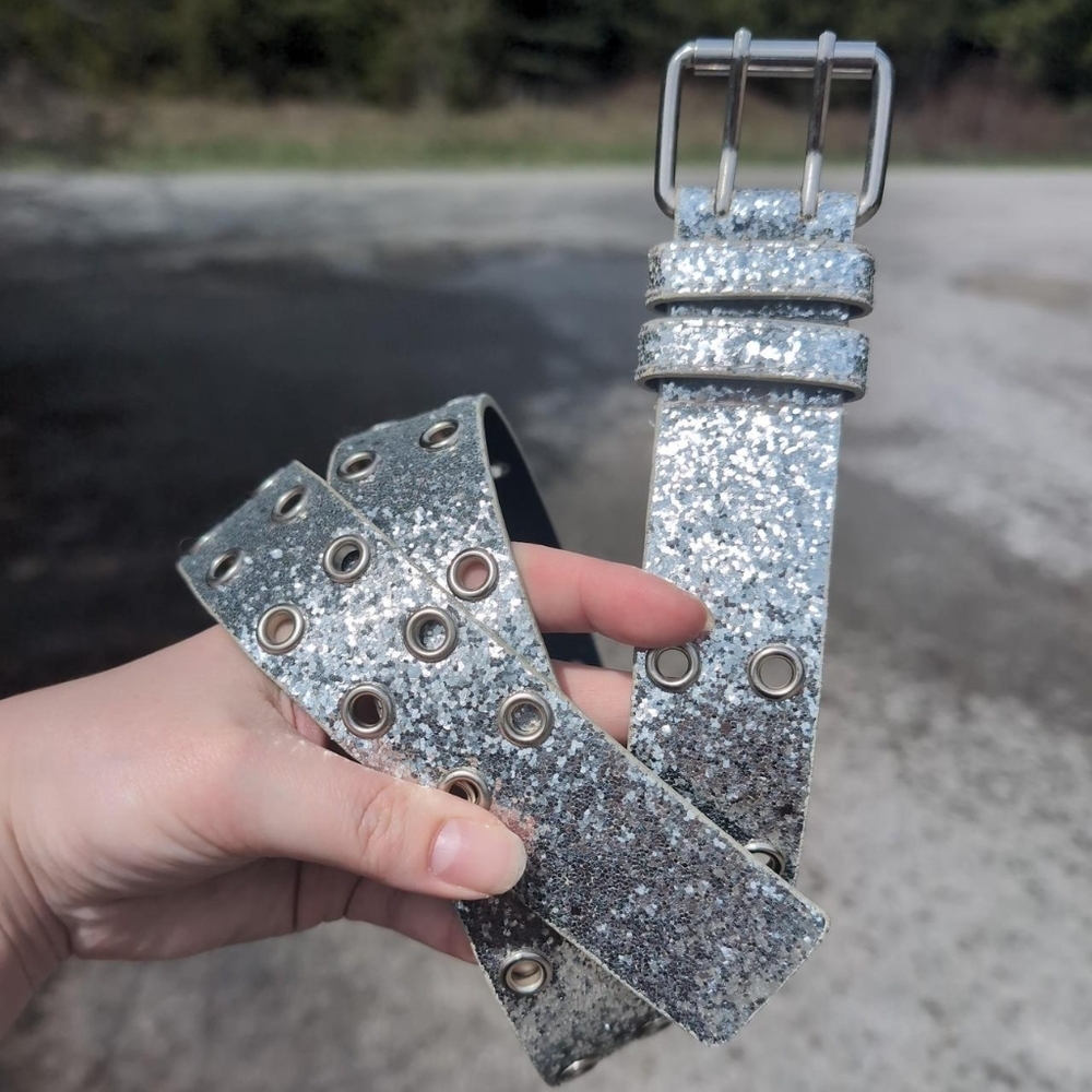 🔥4/$40    Y2K Emo Scenecore Metallic Sparkly Glitter Grommet Belt XL Like new